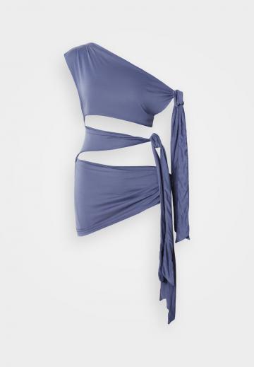 Короткое платье