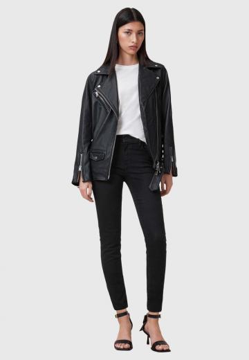 Узкие джинсы