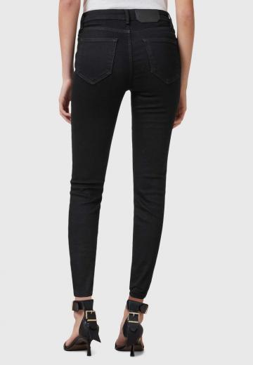 Узкие джинсы
