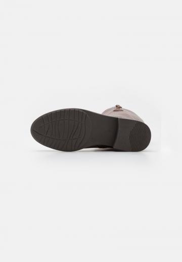 Широкие сапоги