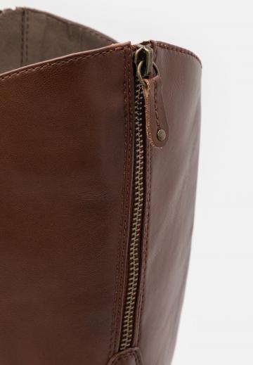 Широкие сапоги