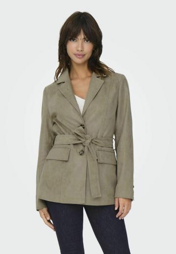 Короткое пальто