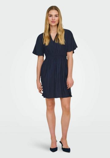 Короткое платье