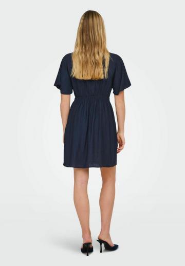 Короткое платье