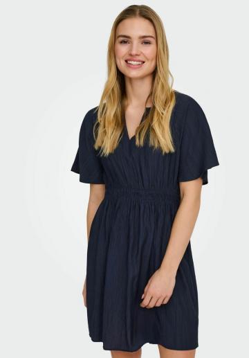 Короткое платье