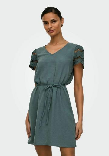 Короткое платье