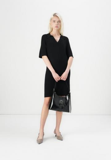 Вязаное платье