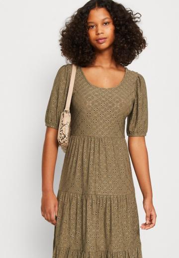 Летнее платье