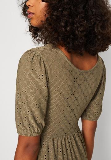 Летнее платье