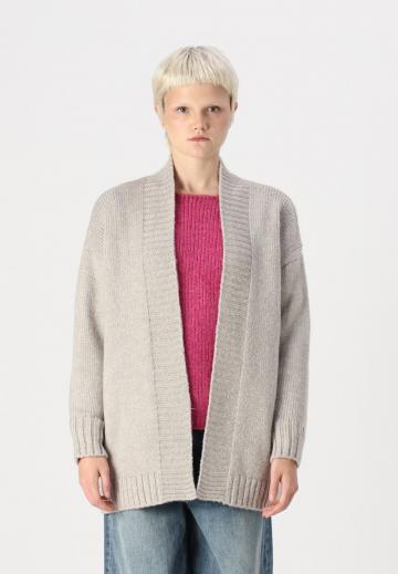 Длинный жилет