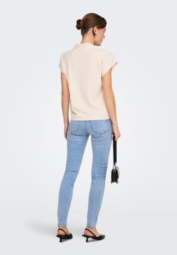 Узкие джинсы