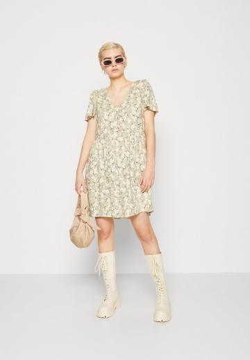 Летнее платье