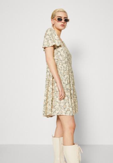 Летнее платье