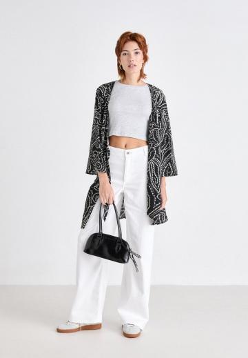 Свободные джинсы