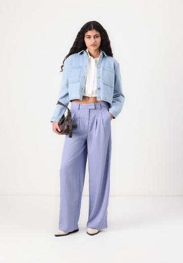 Короткая куртка