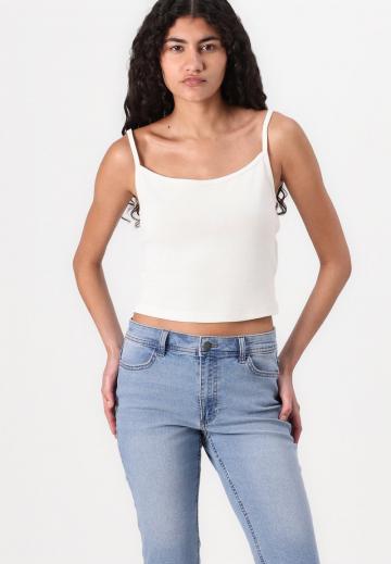 Короткие джинсы