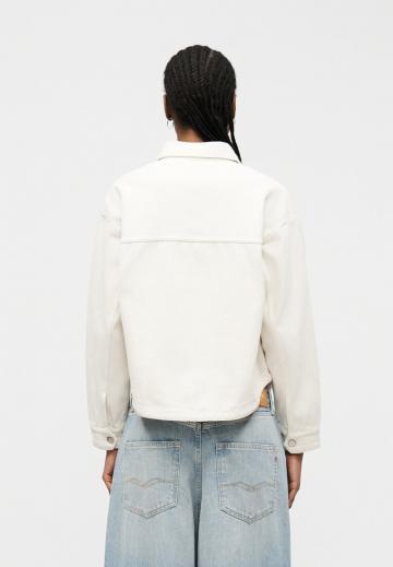 Куртка с накладнымит карманами