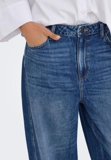 Свободные джинсы
