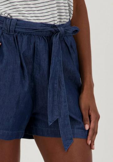 Джинсовые шорты