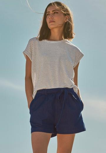 Джинсовые шорты