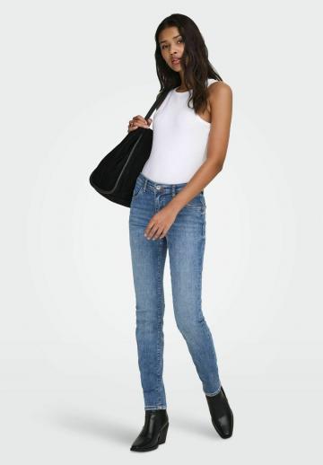 Узкие джинсы