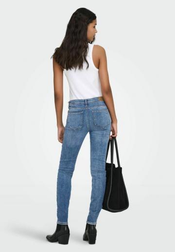 Узкие джинсы