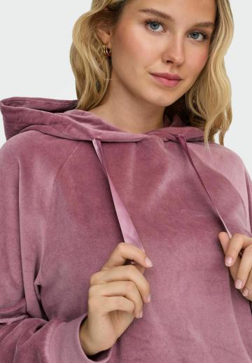 Пуловер с капюшоном