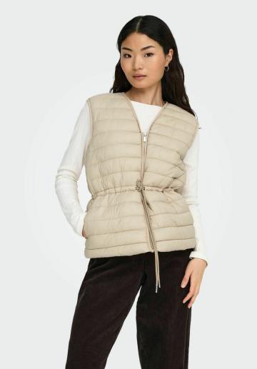 Стеганый жилет