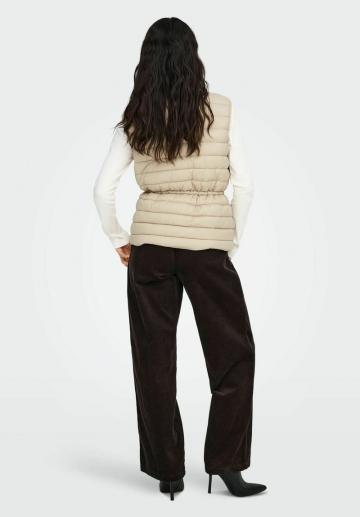 Стеганый жилет