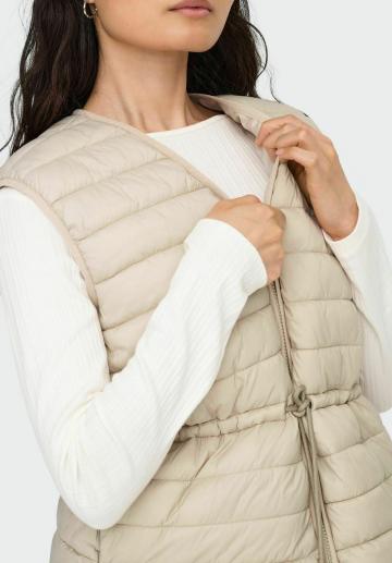 Стеганый жилет