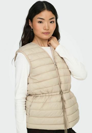 Стеганый жилет