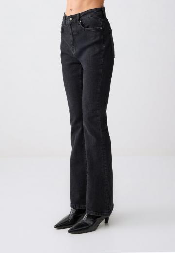 Клешеные джинсы
