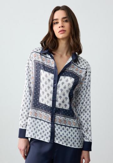 Атласная блузка