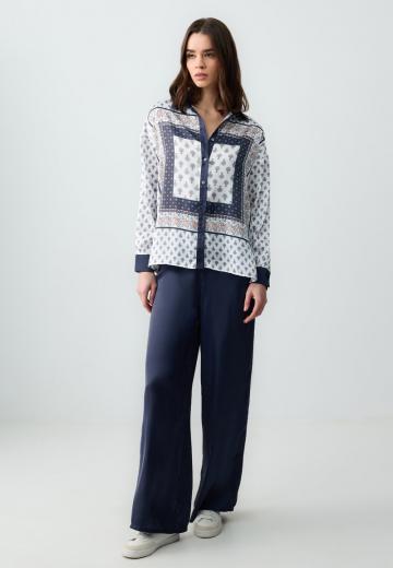 Атласная блузка