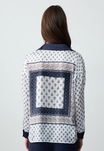 Атласная блузка