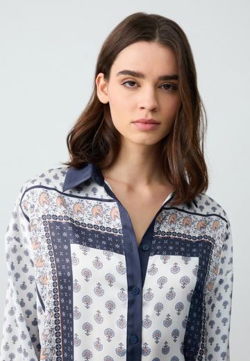 Атласная блузка