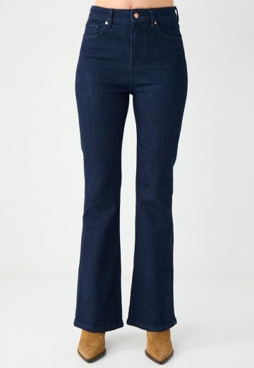 Клешеные джинсы