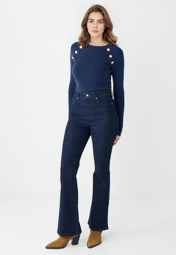 Клешеные джинсы