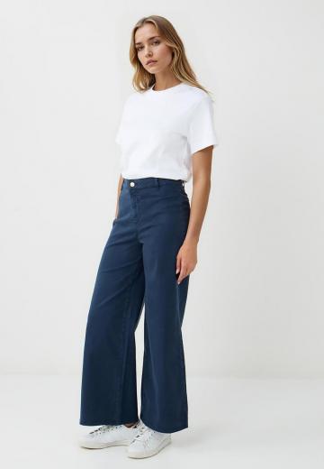 Клешеные джинсы