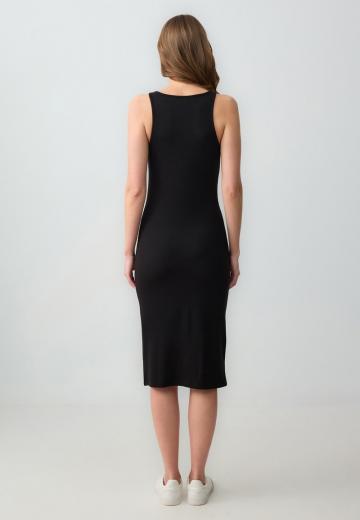 Вязаное платье