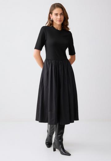 Вязаное платье