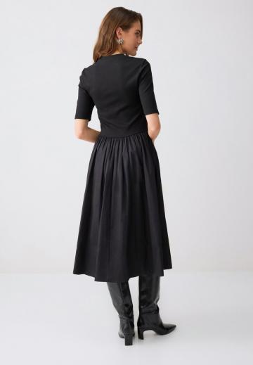 Вязаное платье