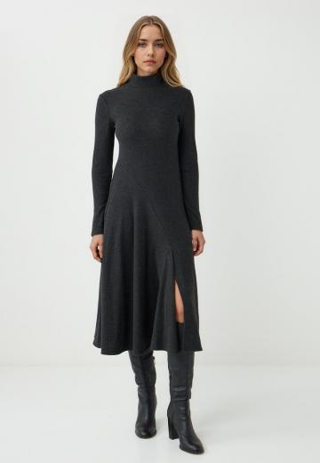 Вязаное платье