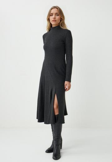 Вязаное платье