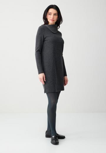 Вязаное платье