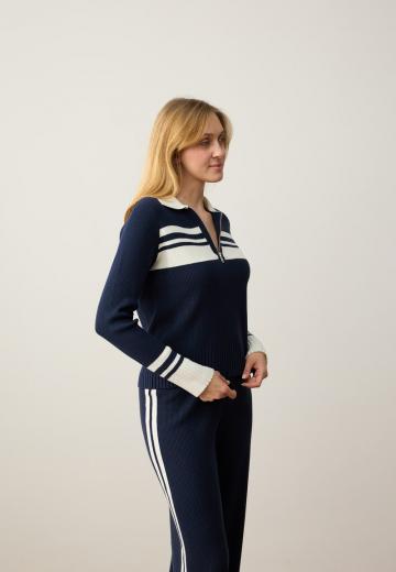 Пуловер с воротником поло