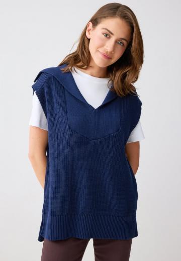 Пуловер с вырезом V