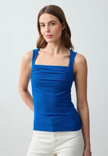 Блузка без рукавов