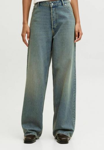 Джинсы