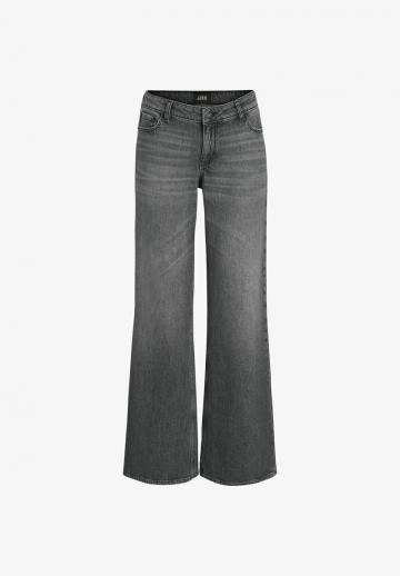 Клешеные джинсы